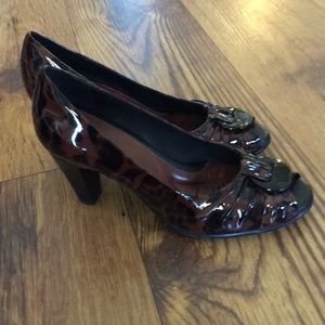 Leopard pumps size 9.